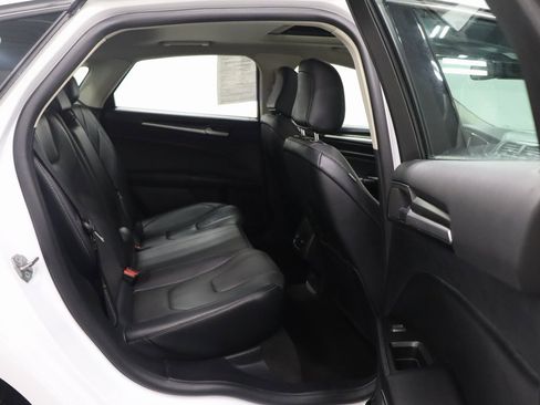 Used 2020 Ford Fusion Titanium image 17