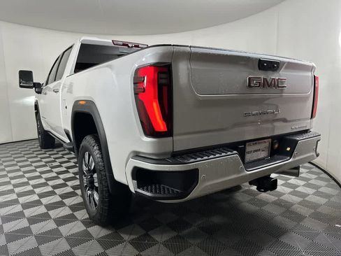 New 2025 GMC Sierra 2500 Denali w/ Denali Reserve Package image 4