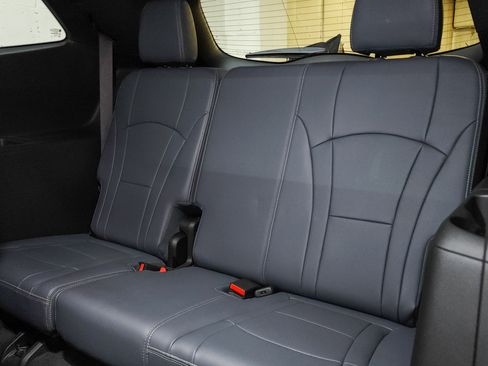 Used 2022 Buick Enclave Essence w/ Experience Buick Package image 45