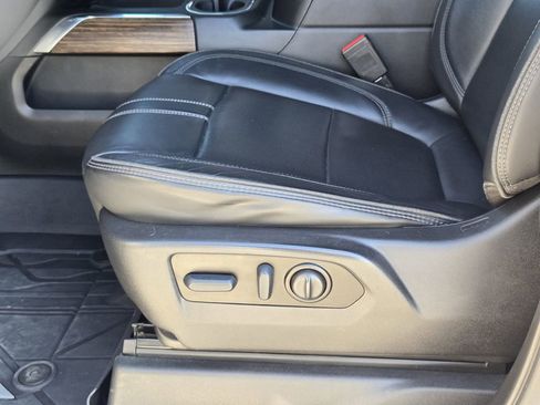 Used 2022 Chevrolet Silverado 3500 High Country image 24