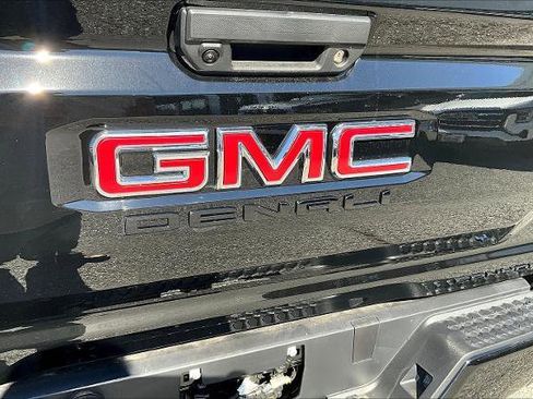 New 2026 GMC Canyon Denali w/ LPO, Denali Black Edition image 12
