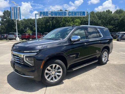 Used 2025 Chevrolet Tahoe Premier RWD image 2
