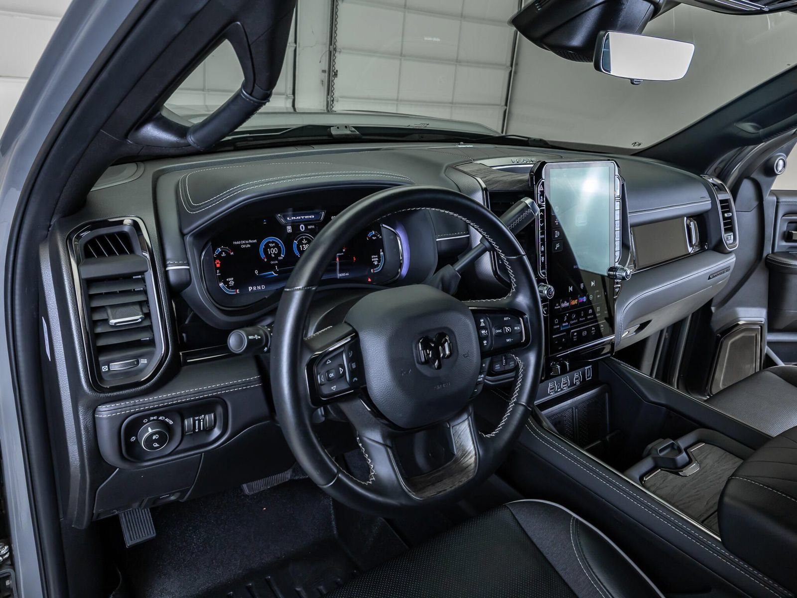Used 2026 RAM 2500 Limited AWD/4WD image 16