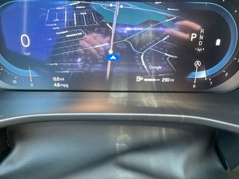 Certified 2025 Volvo XC40 B5 Plus AWD/4WD image 23