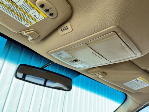 Used 2014 Ford F150 Lariat w/ Lariat Chrome Package image 28