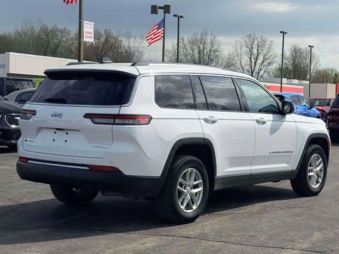 Used 2023 Jeep Grand Cherokee L Laredo AWD/4WD image 7
