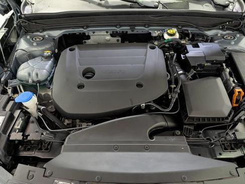 Used 2023 Volvo XC40 B5 Plus w/ Climate Package AWD/4WD image 29