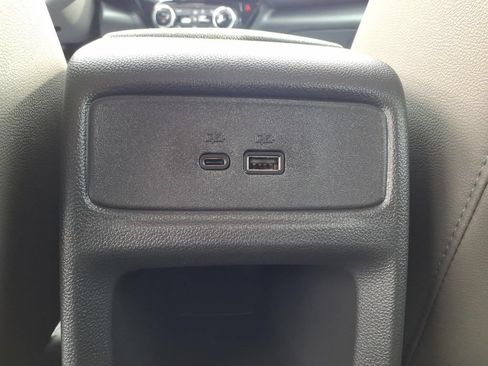 Used 2025 Chevrolet Trax ACTIV FWD image 9