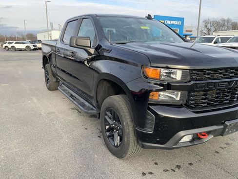 Used 2019 Chevrolet Silverado 1500 Custom Trail Boss w/ Custom Convenience Package image 11