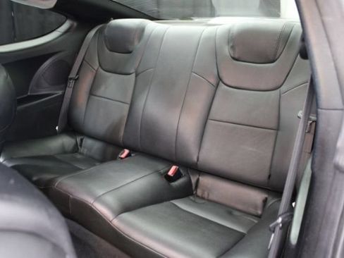 Used 2011 Hyundai Genesis 2.0T RWD image 24