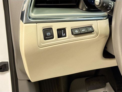 Used 2025 Cadillac XT5 Premium Luxury w/ Technology Package image 10