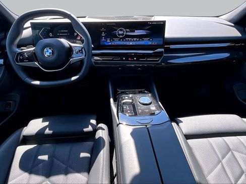 Certified 2026 BMW 530i RWD image 16