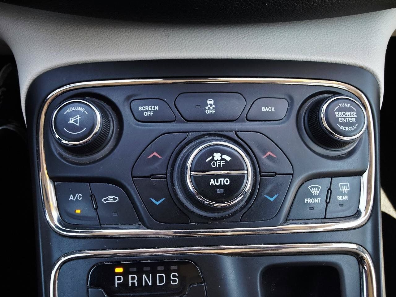Used 2015 Chrysler 200 C w/ Navigation & Sound Group I AWD/4WD image 40