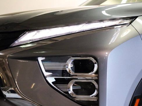 New 2025 Mitsubishi Eclipse Cross SE image 2