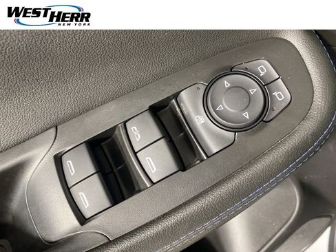 Used 2025 Buick Encore GX Sport Touring FWD image 14