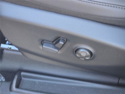 New 2026 Chrysler Pacifica Select image 27