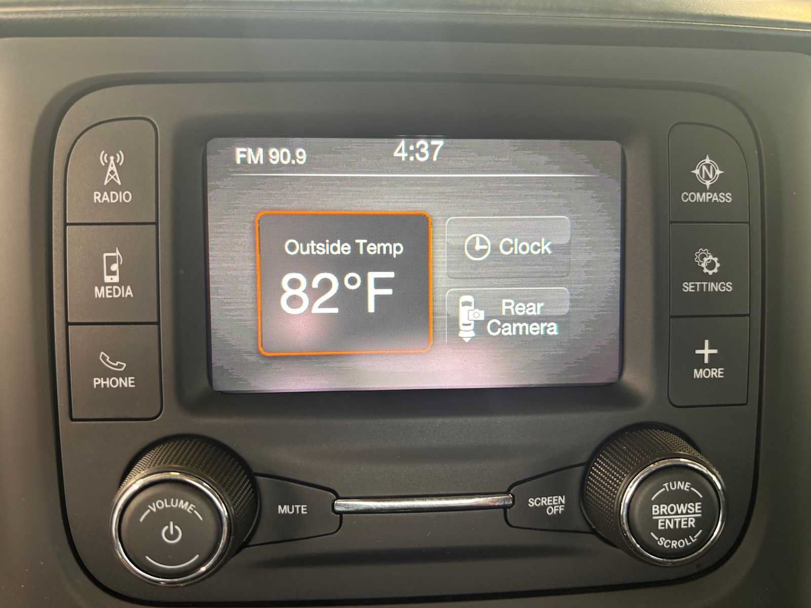 Used 2020 RAM 1500 HFE RWD image 23