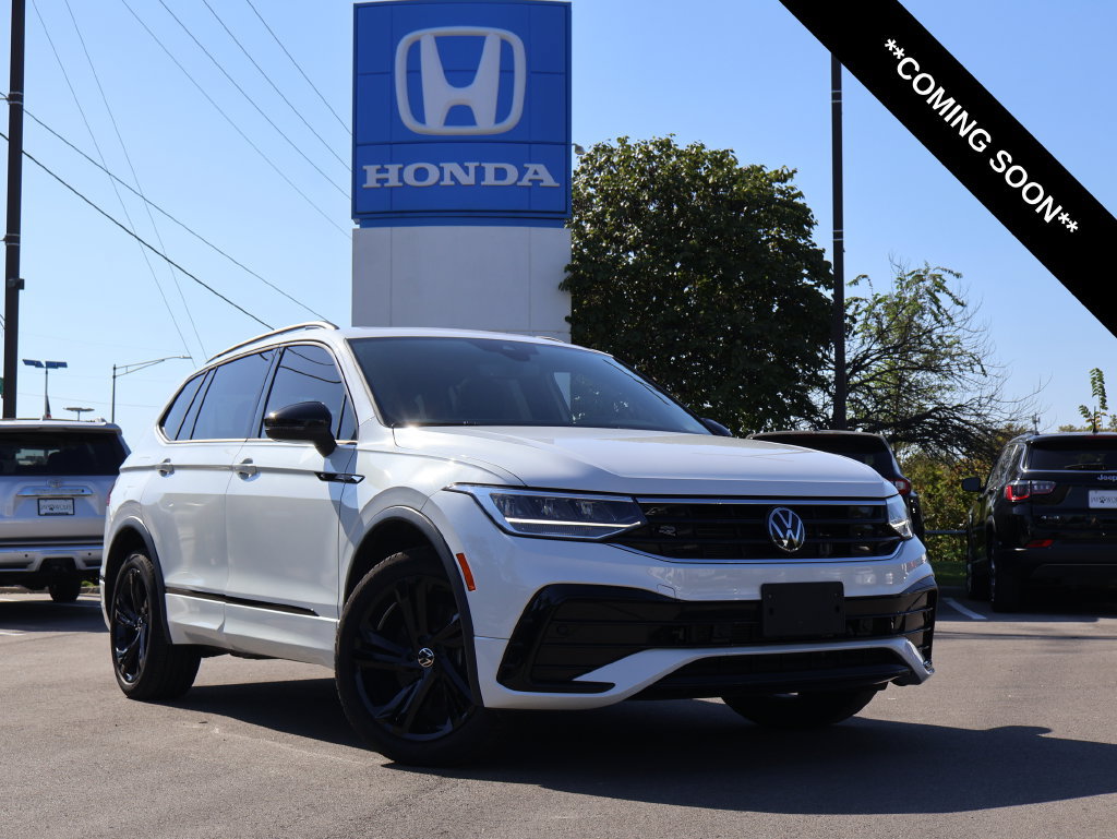 Used 2024 Volkswagen Tiguan SE R-Line FWD image 1