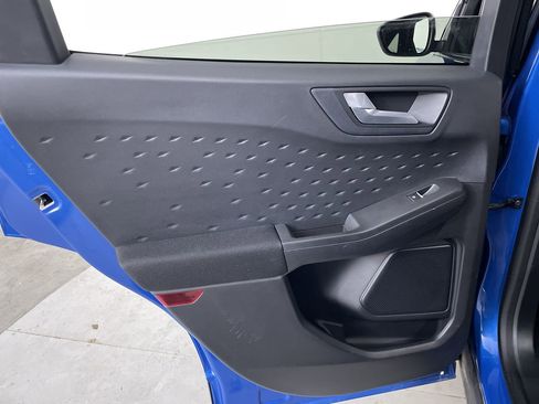 Used 2020 Ford Escape SE image 19