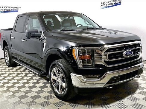 Certified 2021 Ford F150 XLT w/ Equipment Group 302A High image 3