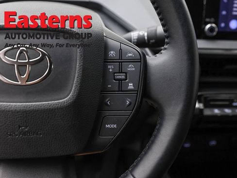 Used 2025 Toyota Prius LE FWD image 15