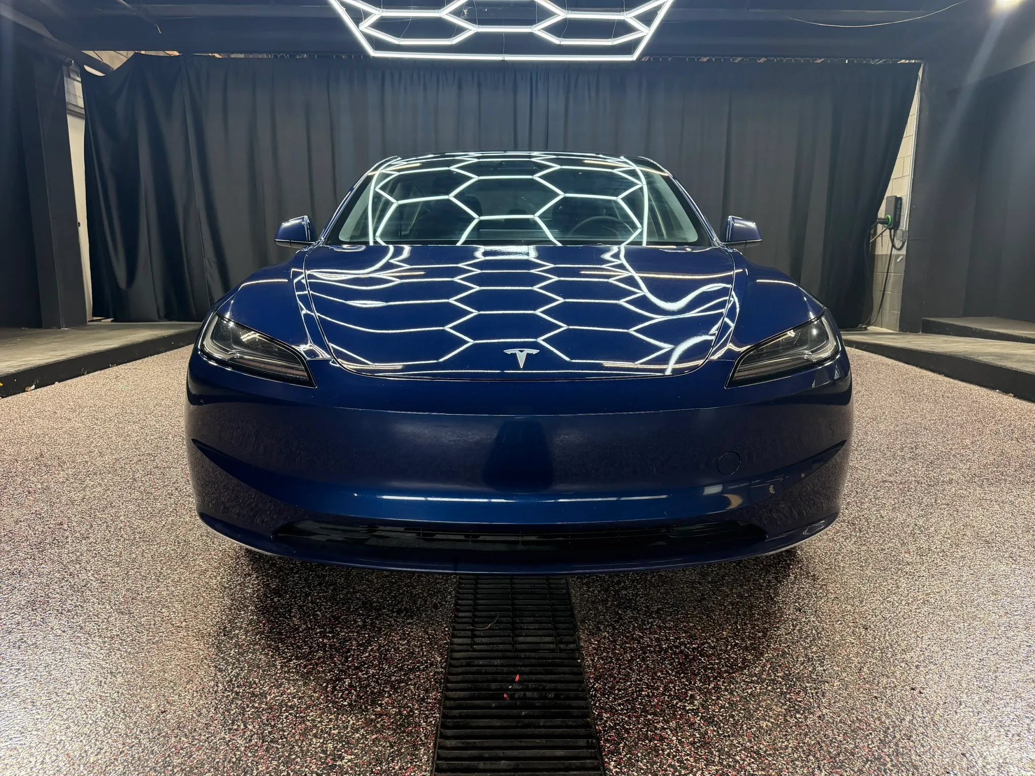 Used 2025 Tesla Model 3 Long Range RWD image 2