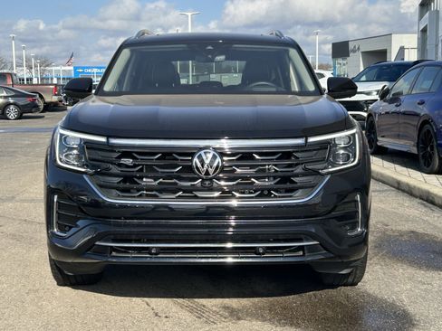 Certified 2025 Volkswagen Atlas SEL Premium R-Line image 2
