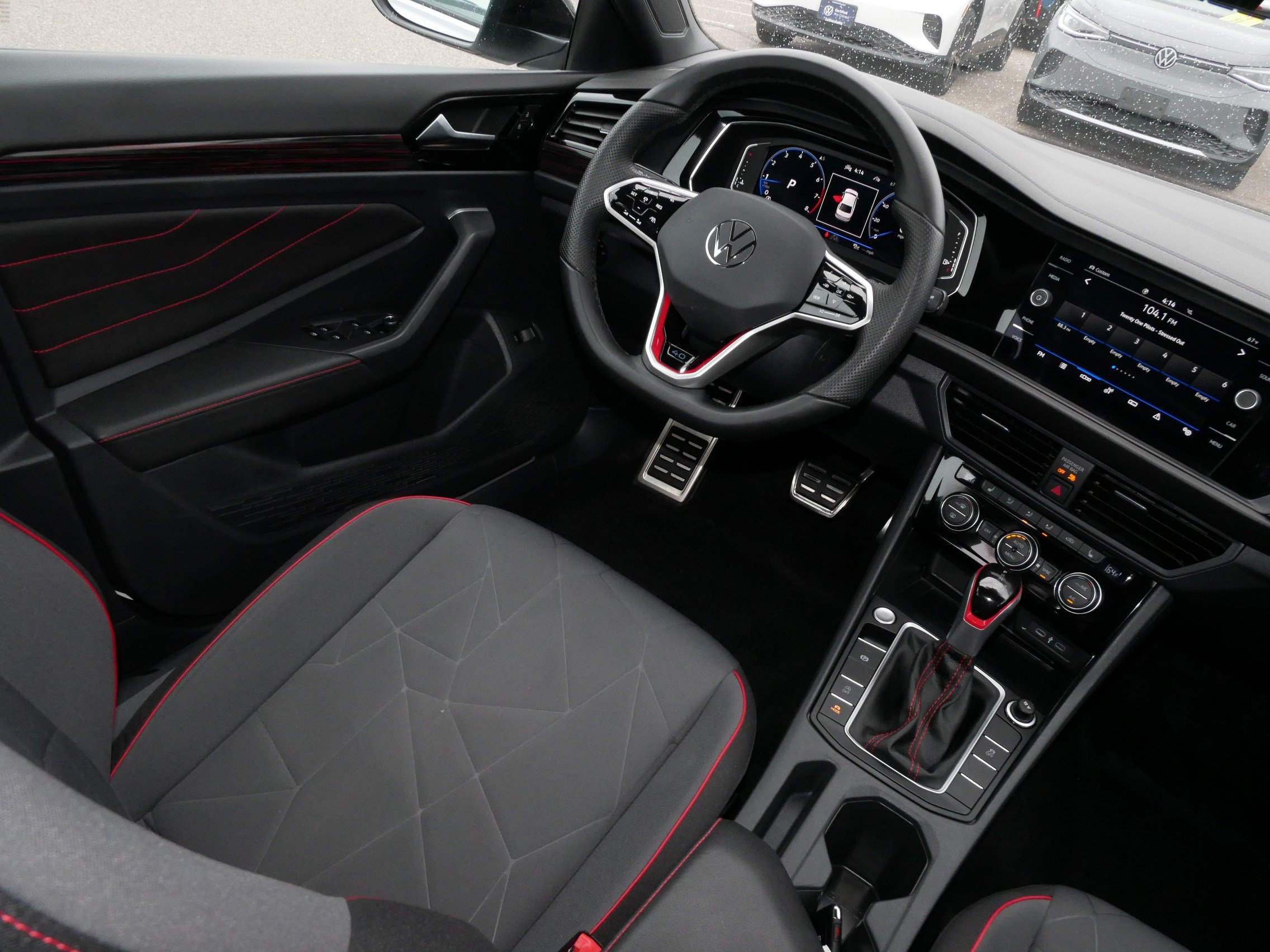 Used 2024 Volkswagen Jetta GLI 40th Anniversary Edition FWD image 9