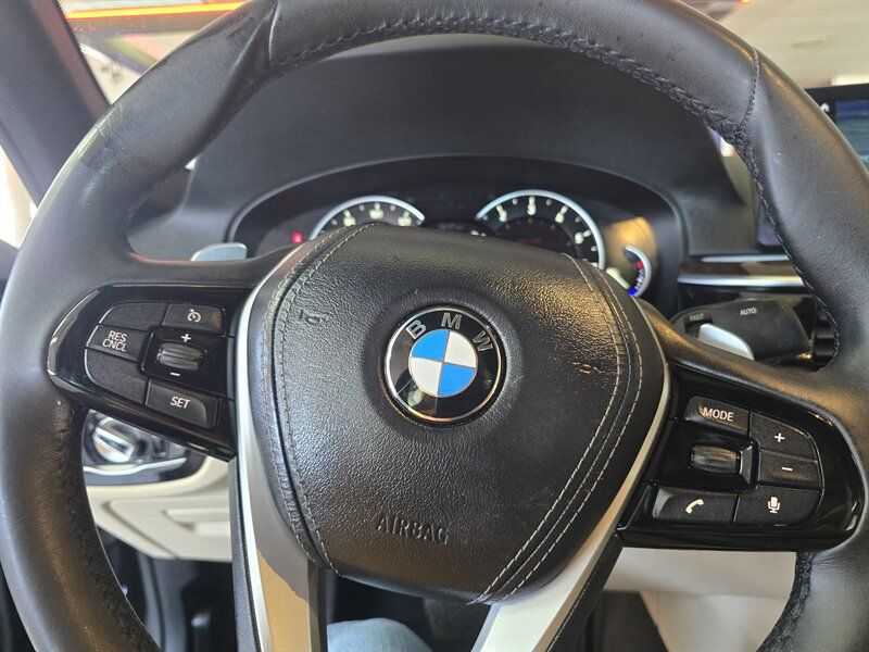 Used 2017 BMW 530i RWD image 26