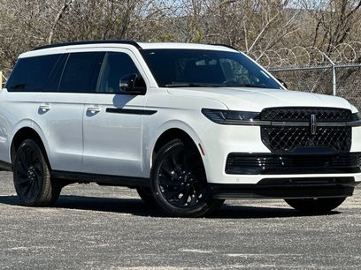 New 2026 Lincoln Navigator Reserve w/ Jet Appearance Package