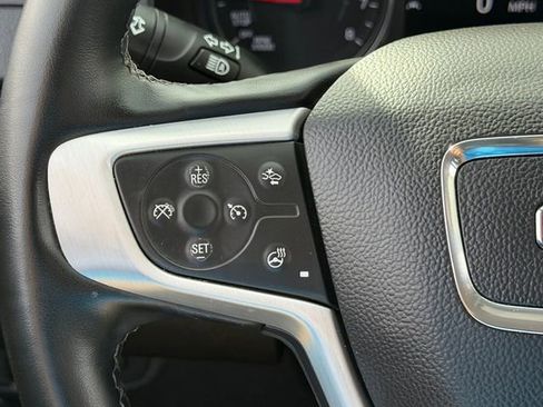 Used 2024 GMC Terrain SLT AWD/4WD image 13