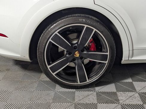 Used 2023 Porsche Cayenne GTS AWD/4WD image 14