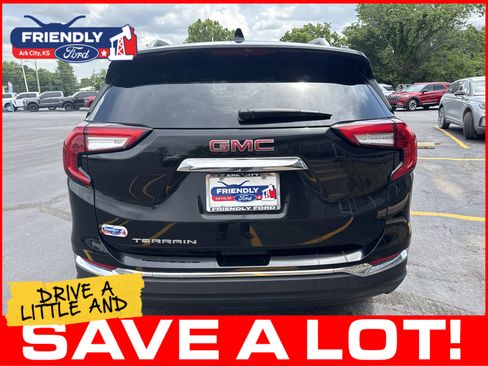 Used 2024 GMC Terrain SLT FWD image 6