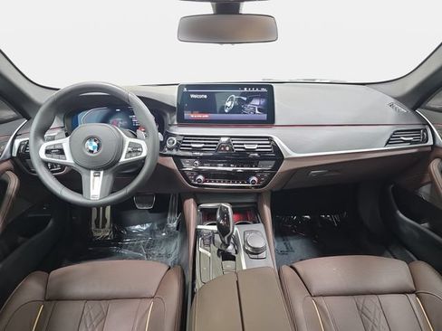 Certified 2023 BMW 540i xDrive w/ M Sport Package AWD/4WD image 9
