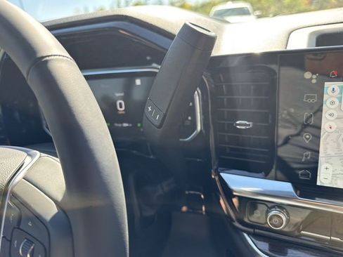 New 2026 GMC Sierra 1500 Elevation image 16