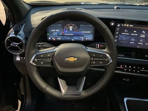 New 2026 Chevrolet Equinox LT AWD/4WD image 16