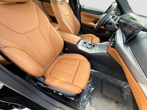 Used 2025 BMW M440i RWD image 15