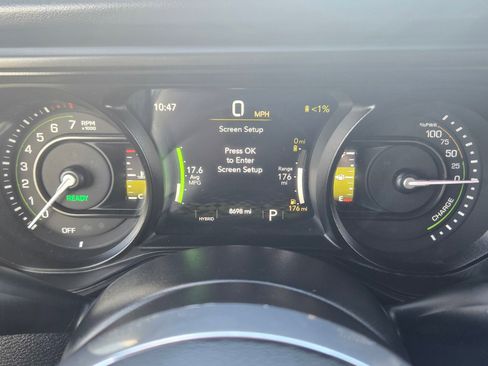 Used 2025 Jeep Wrangler Unlimited Sahara w/ Safety Group AWD/4WD image 27