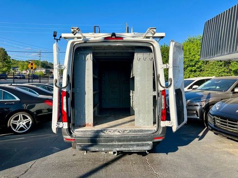 Used 2021 Mercedes-Benz Sprinter 2500 w/ Premium Package image 10