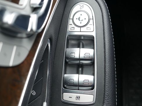 Used 2018 Mercedes-Benz C 300 4MATIC Sedan image 27