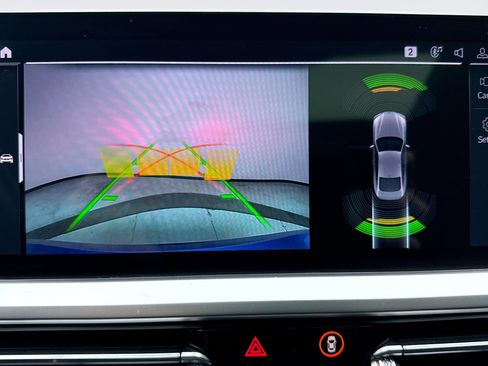 Used 2023 BMW 430i xDrive Coupe w/ M Sport Package AWD/4WD image 16