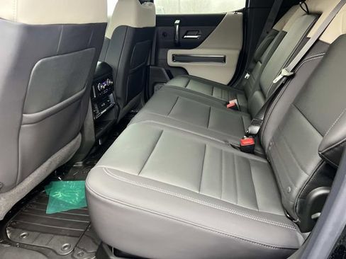 Used 2026 GMC Hummer EV SUV AWD/4WD image 11