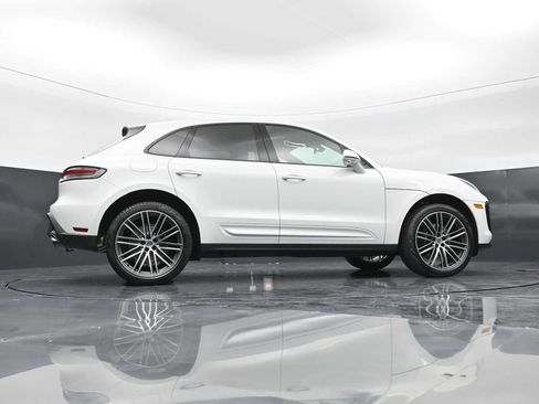 New 2026 Porsche Macan AWD/4WD image 42