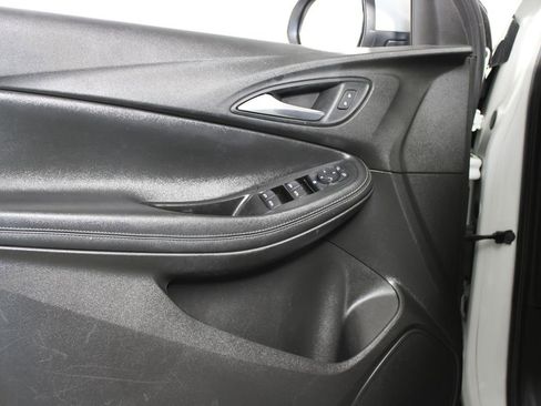 Used 2021 Buick Encore GX Select image 7