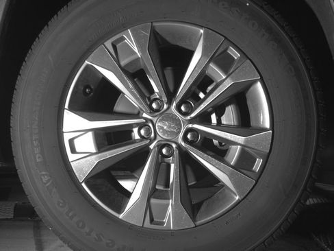 Used 2025 Chevrolet Equinox LT image 10