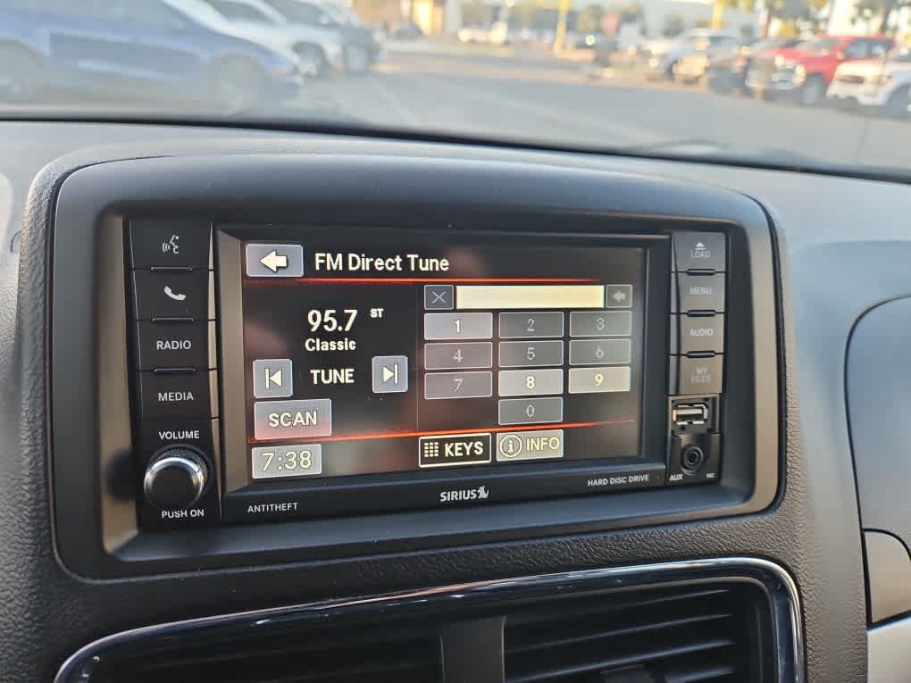 Used 2016 Dodge Grand Caravan R/T FWD image 15