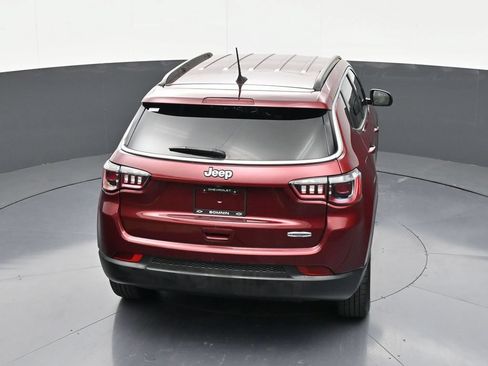 Used 2021 Jeep Compass Latitude FWD image 15