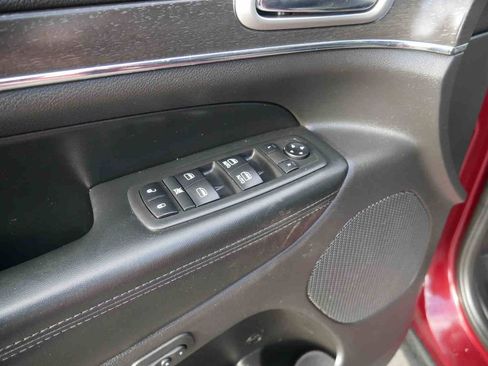 Used 2018 Jeep Grand Cherokee Limited w/ Trailer Tow Group IV image 28