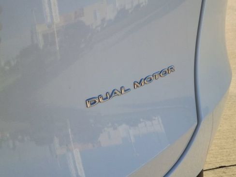 Used 2023 Tesla Model Y Long Range AWD/4WD image 10
