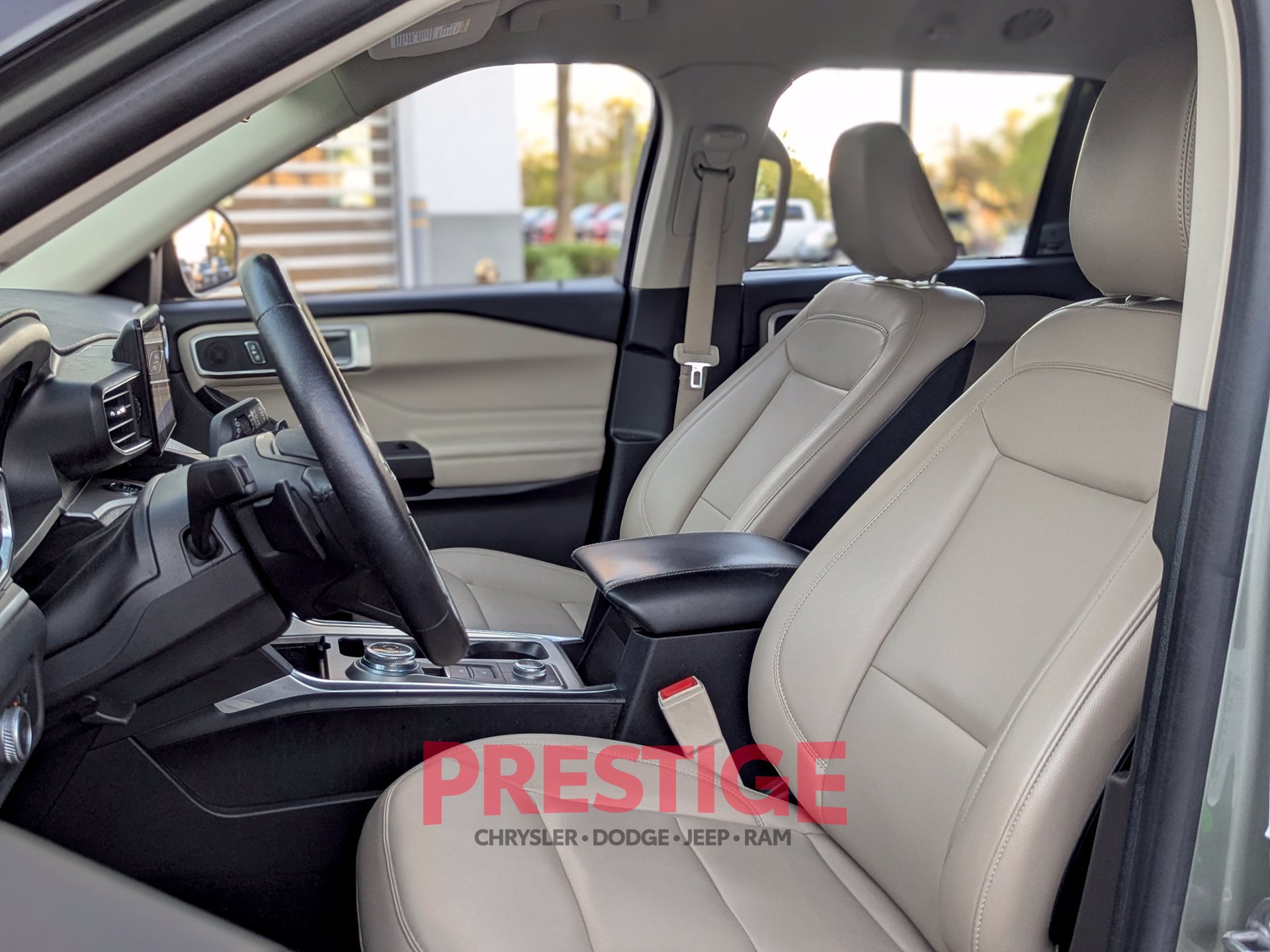 Used 2020 Ford Explorer XLT w/ Equipment Group 202A AWD/4WD image 24